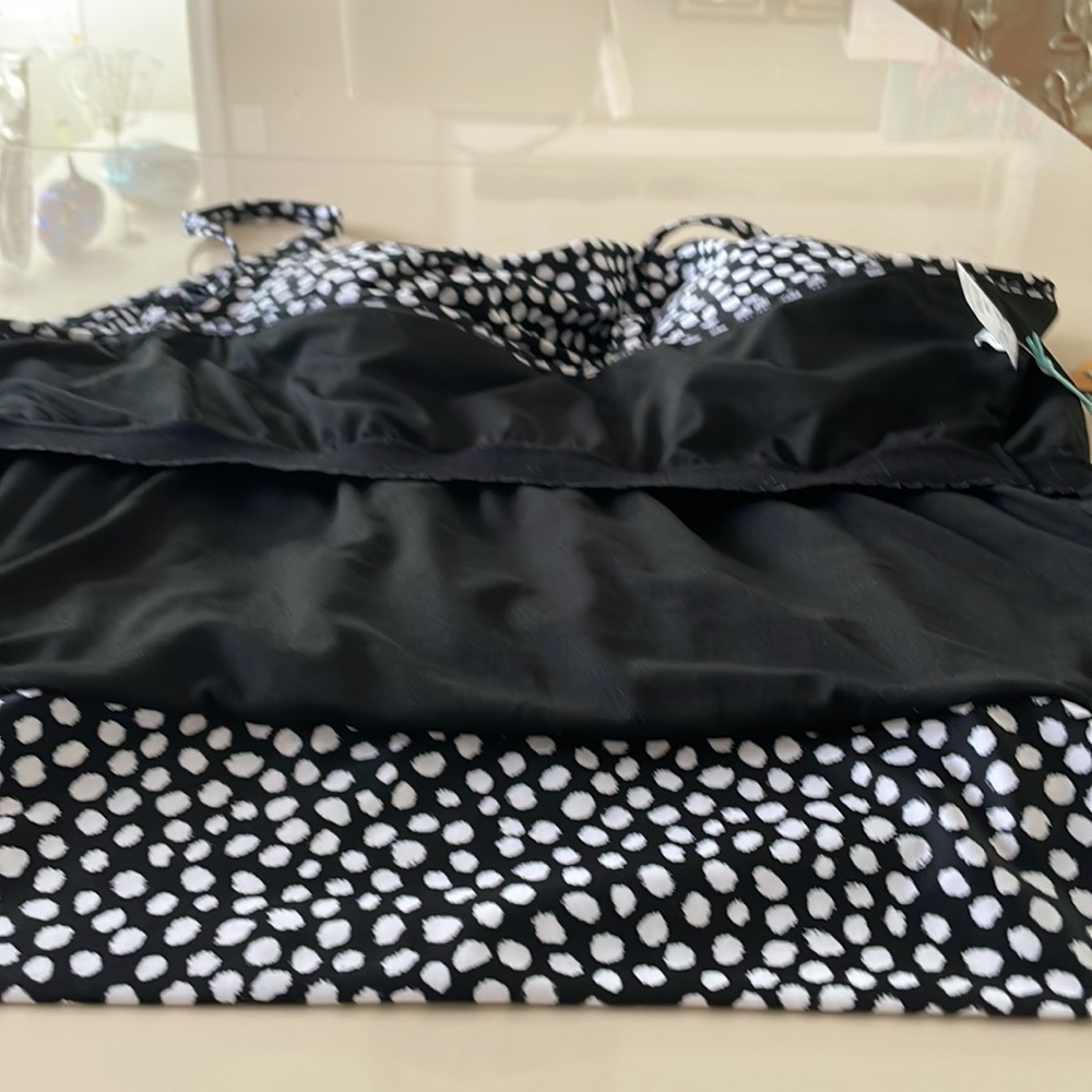 NWT Swim Top real size 22 W new - Picture 7 of 8